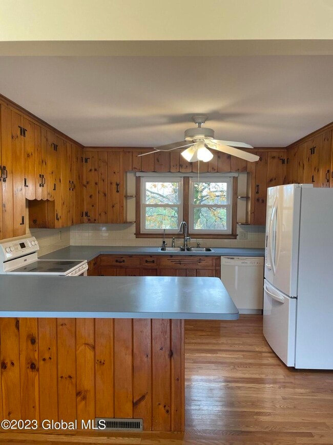 Photo - 154 Weatherwax Rd