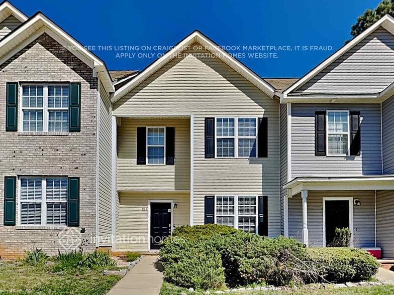 121 Blackthorne Ct