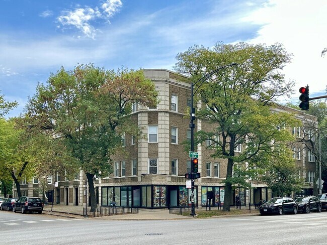 Building Photo - 1157 W Lunt Ave Unit 3