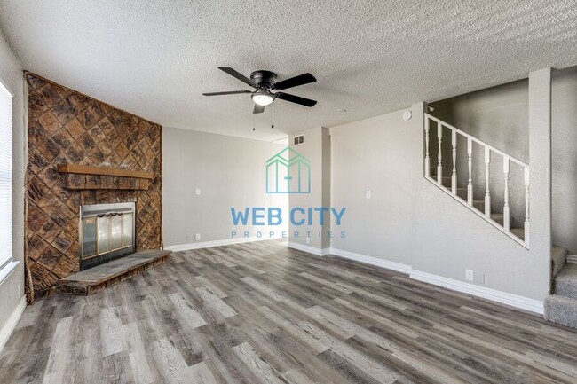 Photo - 232 Alexandria St