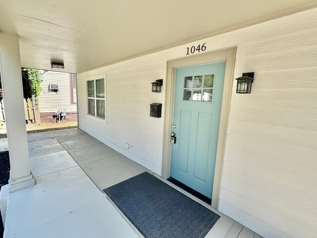 Photo - 1046 Tanglewood St