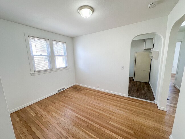 Photo - 703 Spencer St NE Unit Apt 1