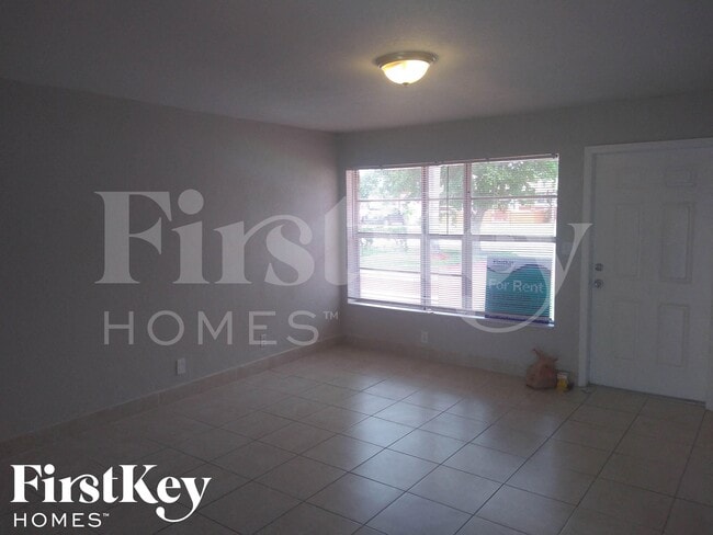Photo - 3740 NW 4th Pl
