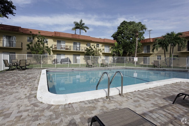 Cross Creek Apartments