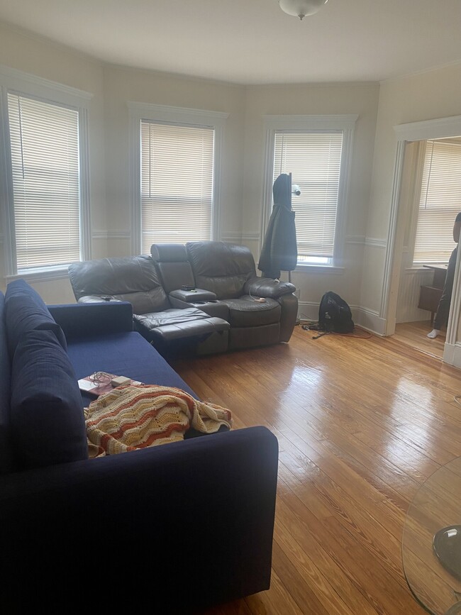 Photo - 2 Chester St Unit 1