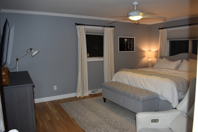 Photo - 1411 Zollinger Rd
