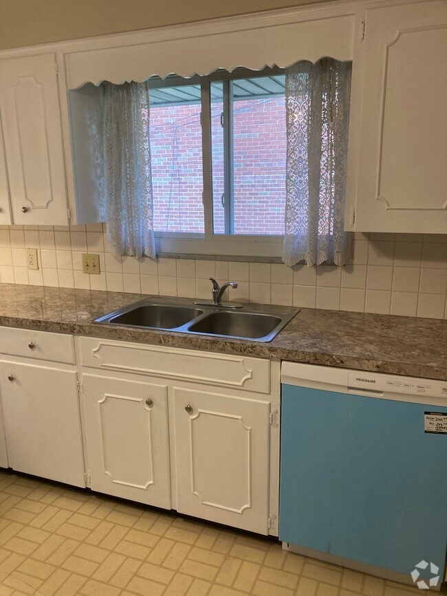 Building Photo - 176 Kenridge Rd Unit 176 Rental