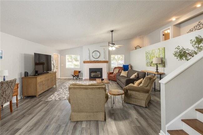 Photo - 12 Itetbury Ln