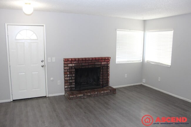 Photo - 4609 Baybrook Way
