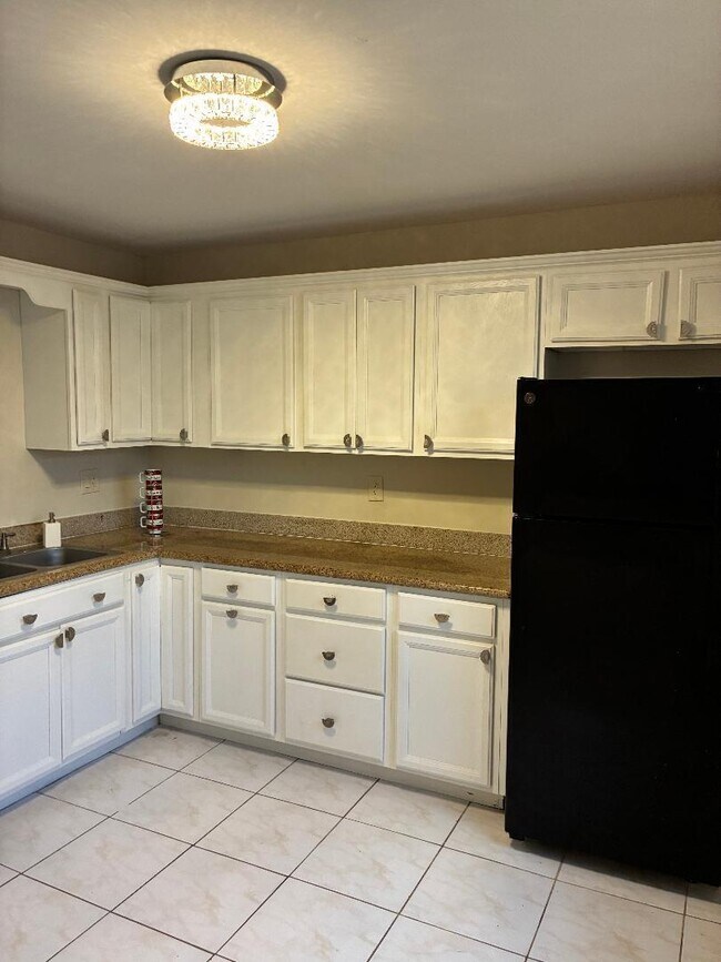 Photo - 98 Capri B Unit C