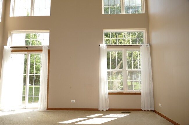 Photo - 1976 Waverly Way Townhome
