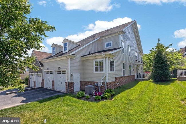 Photo - 121 Shilling Ave