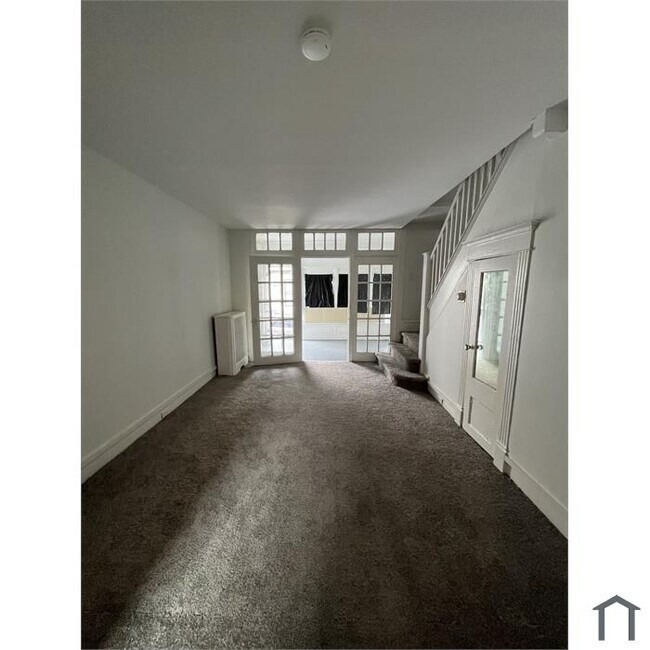 Photo - 3232 N Etting St