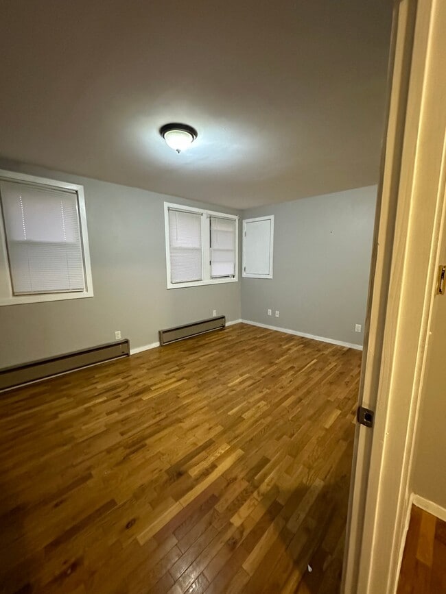 Photo - 77 Wesley St Unit 2