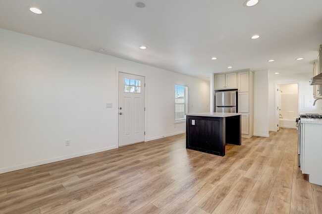 2627 S Lamb Blvd