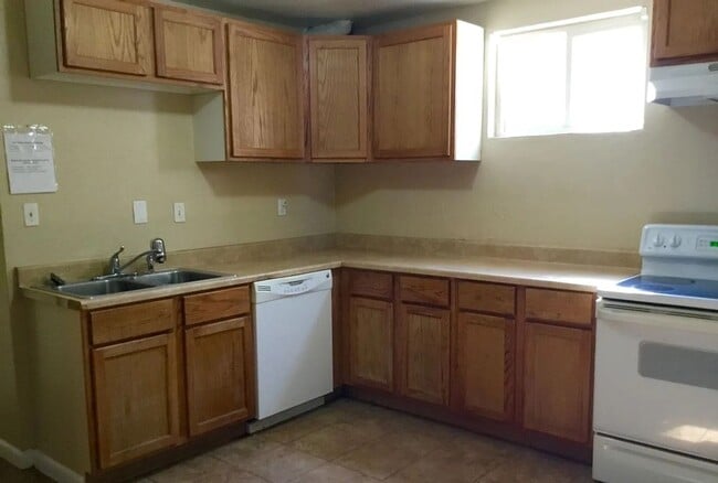 Building Photo - Live Steps from Sloan’s Lake – Beautiful 2... Unit 1532 Utica Street #L Rental