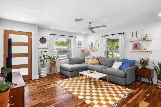 Photo - 1606 Sweetbriar Ave Casa