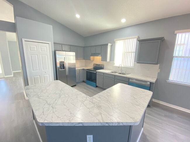 Photo - 13431 Meadow Bay Loop