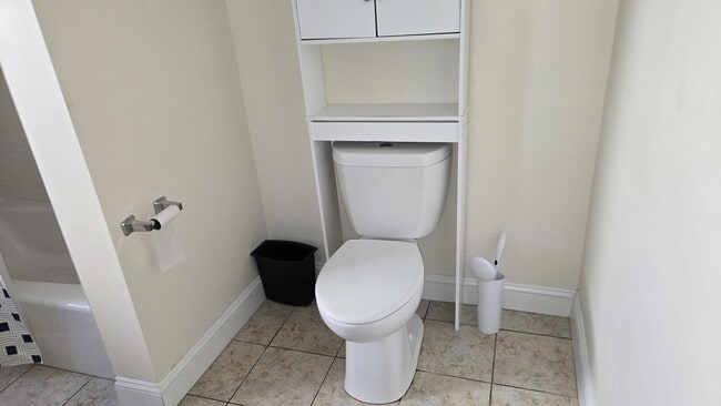 Bathroom - 47 Hotchkiss St Unit 2