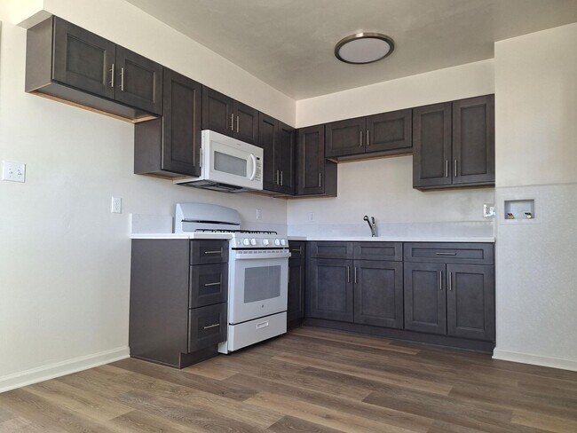 Photo - 4866 Clairemont Dr