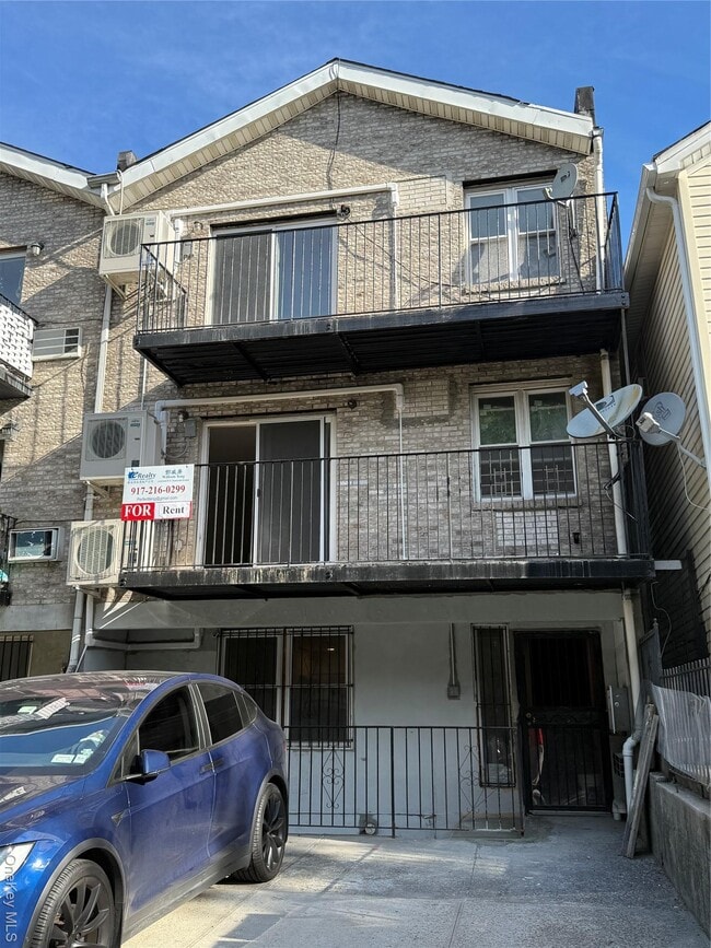 Building Photo - 175 Monroe St Unit 3FL Rental
