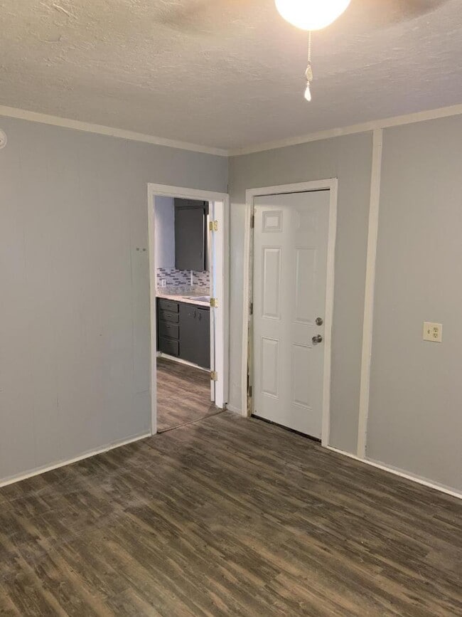 Photo - 512 Morrison Ave