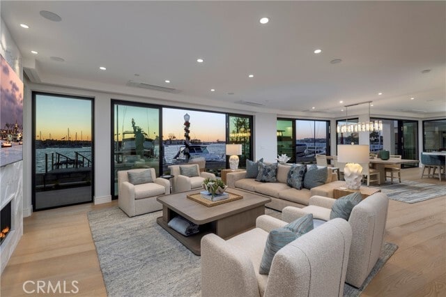 130 S Bay Front