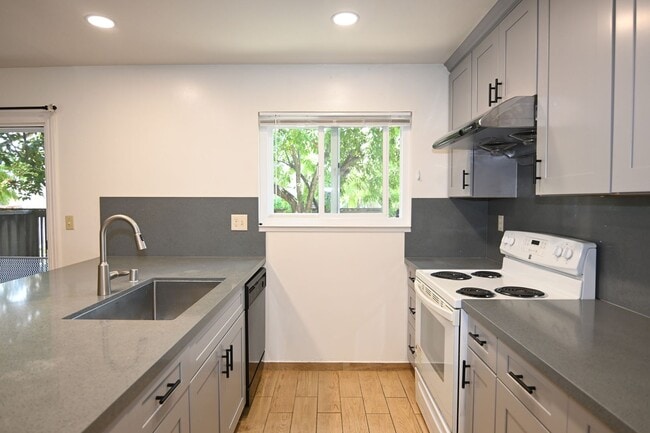 Photo - 1355 Sage Hen Way