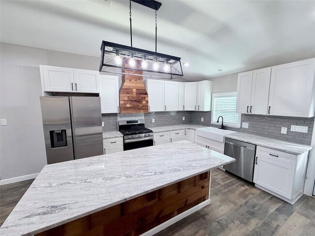 Photo - 710 N Rusk St