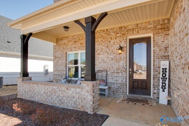 Photo - 349 Lionel Allen Wy