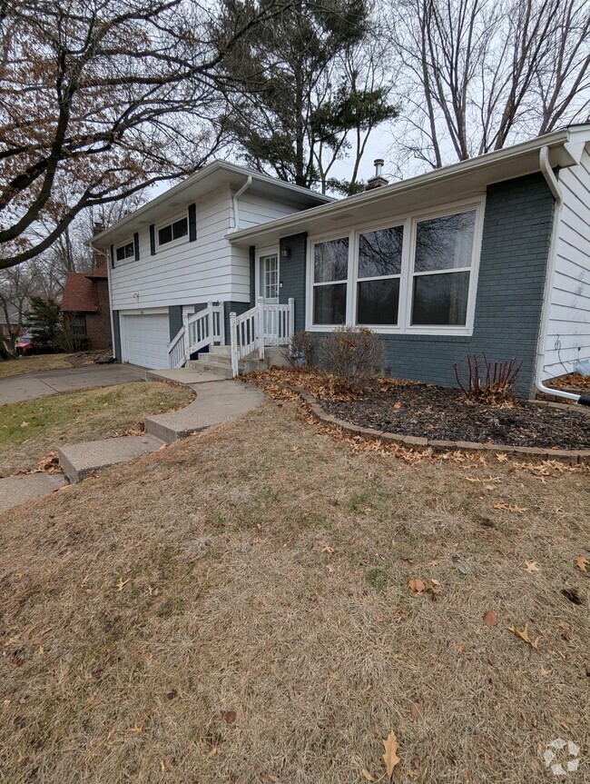 Building Photo - 2506 E Pleasant St Rental