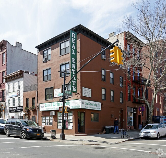 Photo - 262 Smith St Apartments