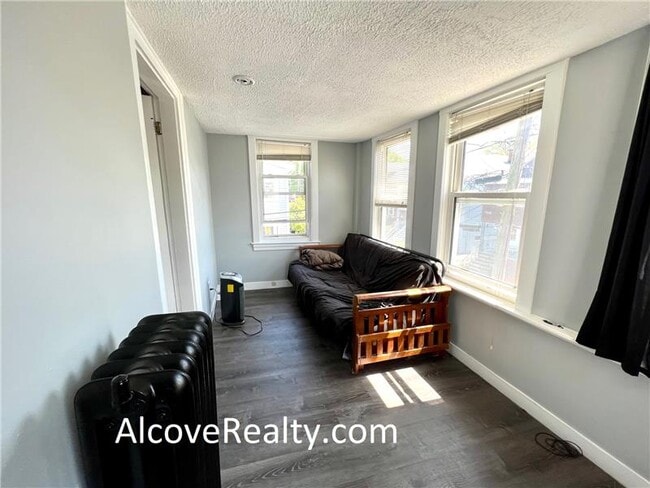 Photo - 37 Sterling St