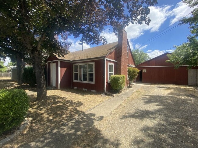 Photo - 310 Gregory Dr