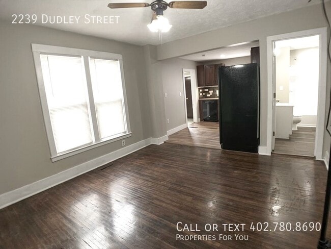Photo - 2239 Dudley St