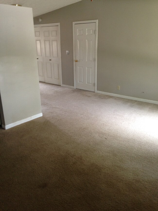 Photo - Large 4 Bed, 2 Bath Home