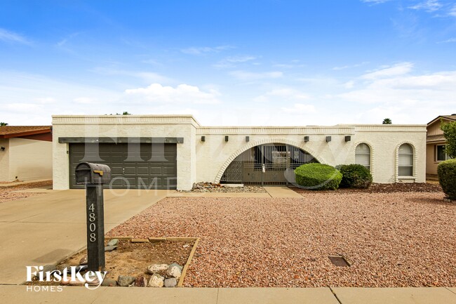 Building Photo - 4808 W El Caminito Dr