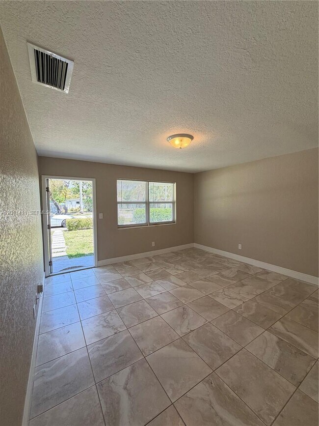 Photo - 9250 SW 168th St Unit 9252