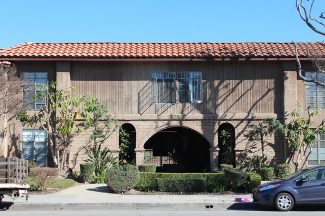 Primary Photo - 6210 Whitsett Rental