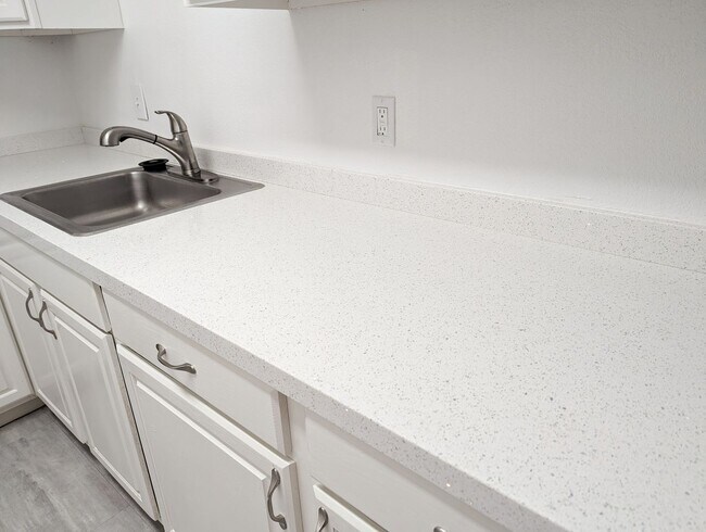 Photo - Updated 1 Bedroom Palm Springs Villas