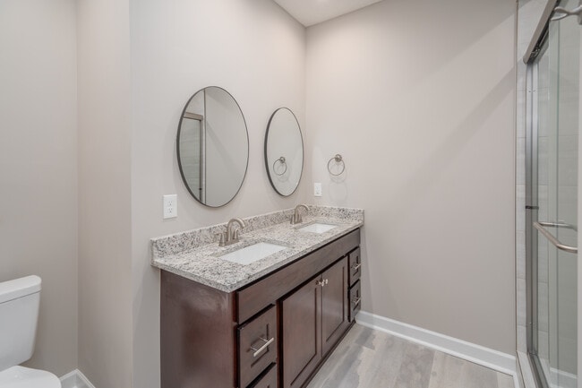 Photo - 2682 Cedrus Ave
