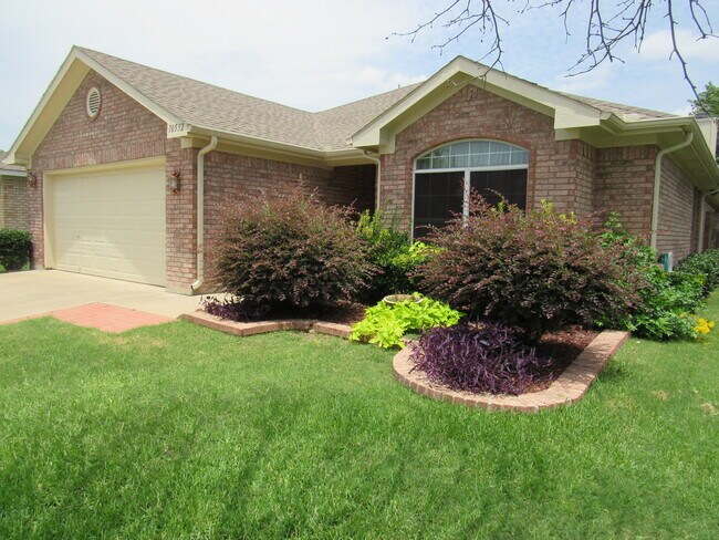 Photo - 10532 Braewood Dr