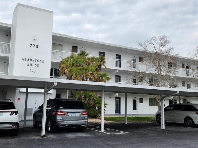 Building Photo - 775 John Ringling Blvd Unit # 33