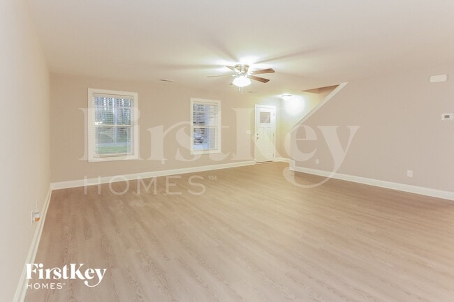 Photo - 1520 Longbow Dr