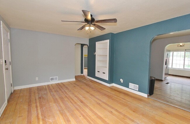 Photo - 209 E Montana Ave