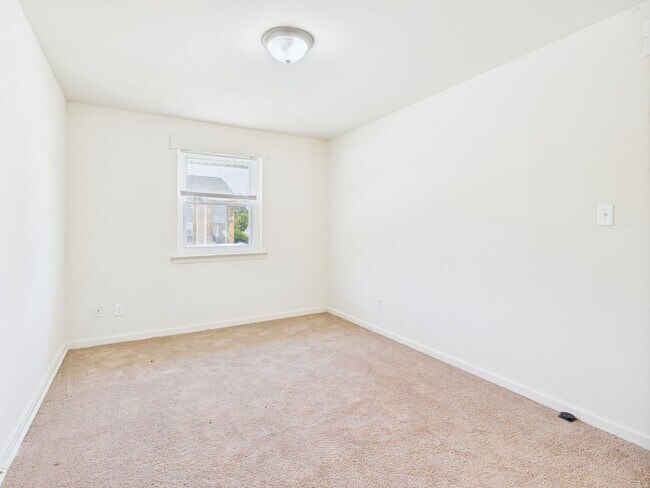 Photo - Edgewood Apartments