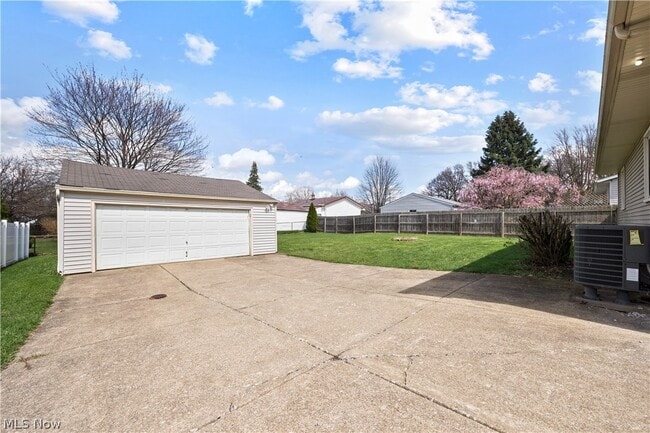 Photo - 17050 Sheldon Rd