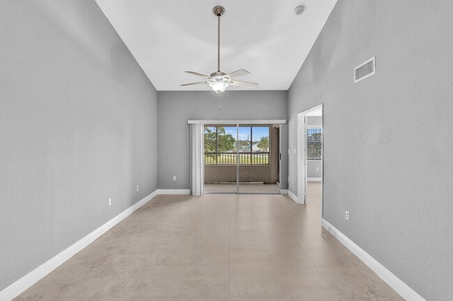 Photo - 2881 N Oakland Forest Dr Unidad 309