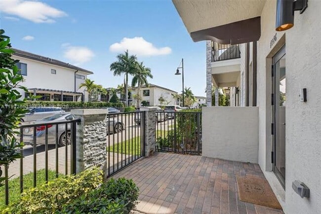 Photo - 4546 NW 83rd Ave