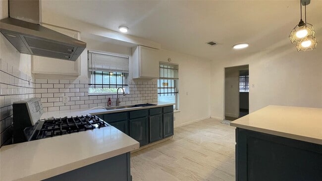 Photo - 3819 Botany Ln
